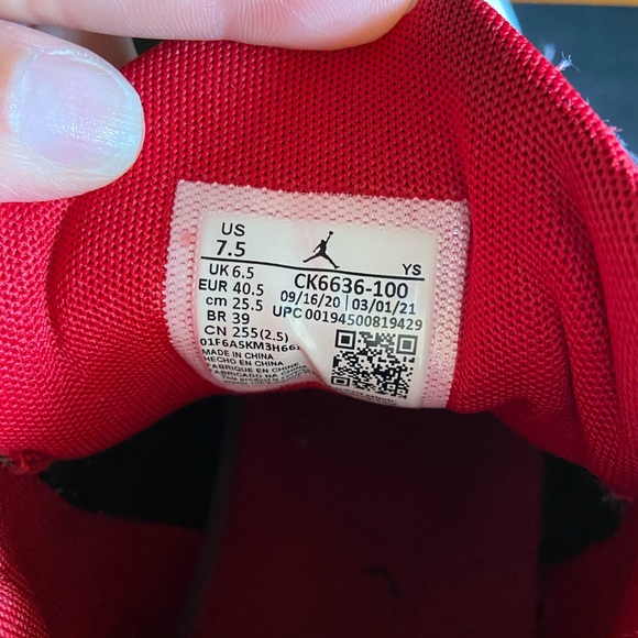 2021 Jordan Max Aura 2 white/black - Picture 8 of 8